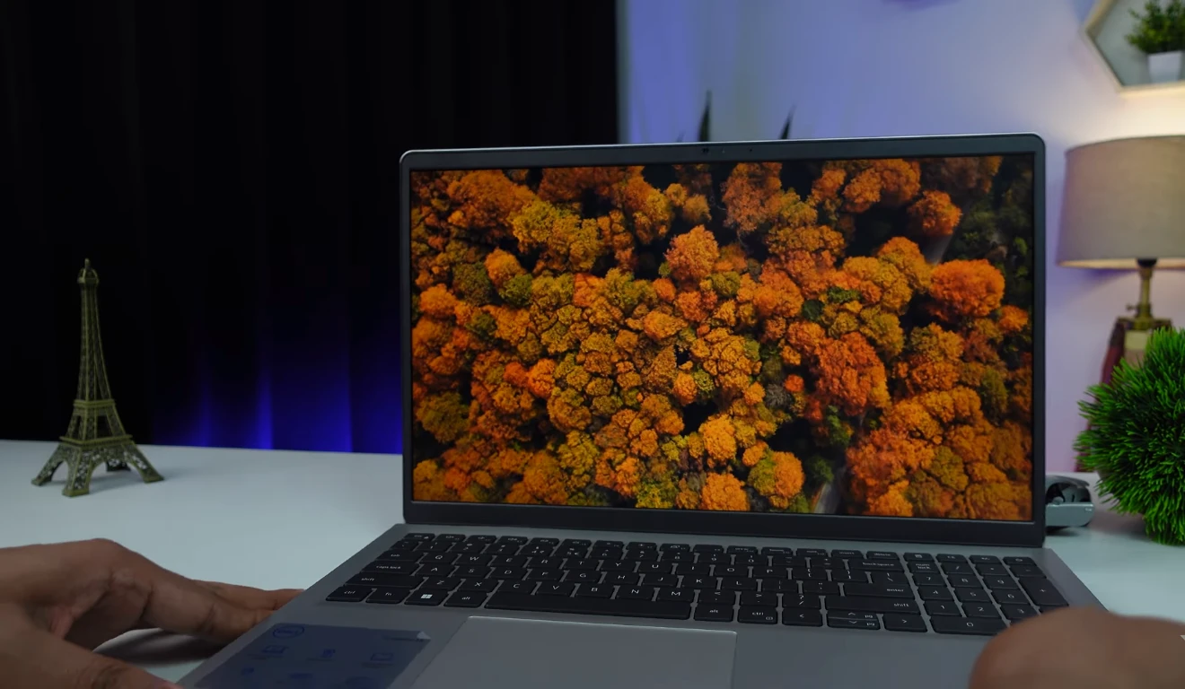 Dell Vostro 3530 i7 24 Go