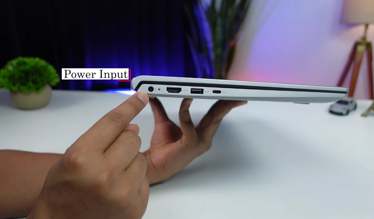 Dell Vostro 3530 i7 24 Go